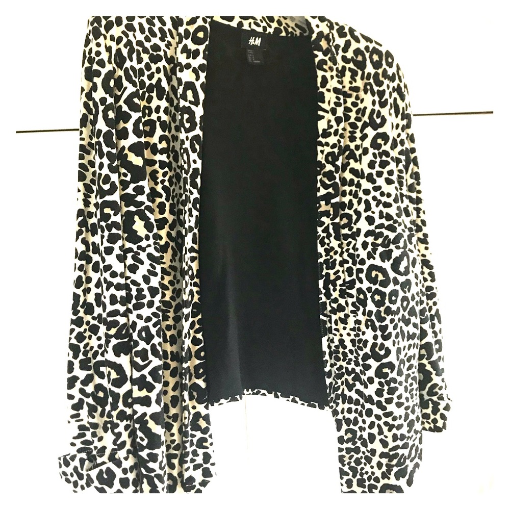 H&M Leopard print blazer